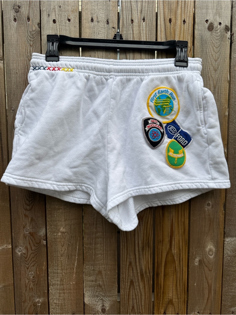 Riley White Athletic Patch-Detail Women’s Shorts